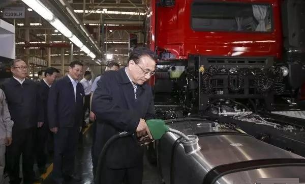 總理親臨安斯福妙樂客戶車間