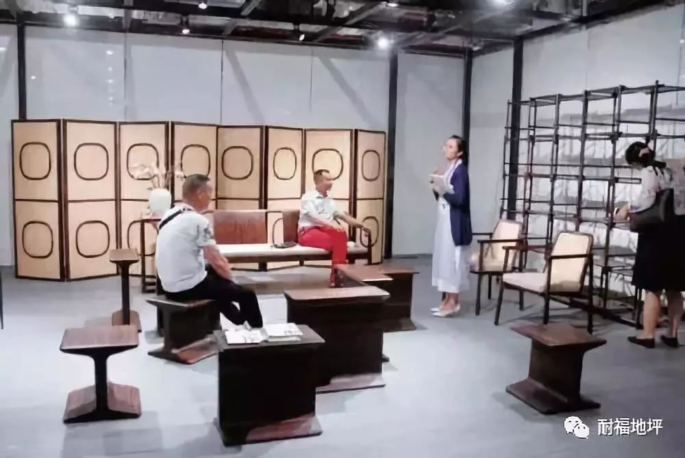 展廳地面