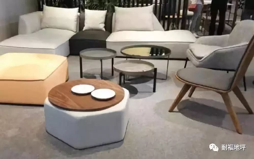 展廳地面