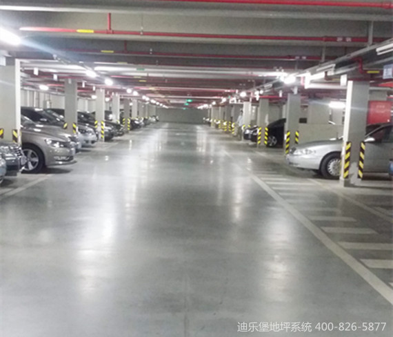 停車場地面