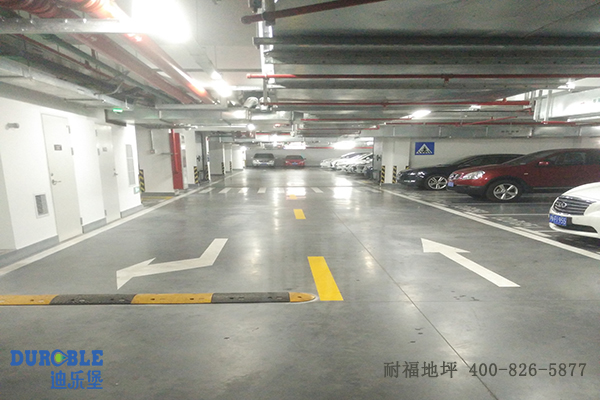 停車場(chǎng)地面