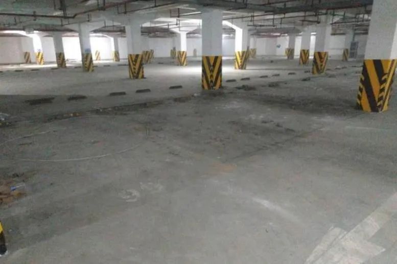 停車場(chǎng)地面
